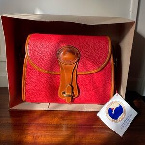 DOONEY & BOURKE NWT VINTAGE LARGE ESSEX RARE BAG W BONUS ! ALL WEATHER LEATHER!